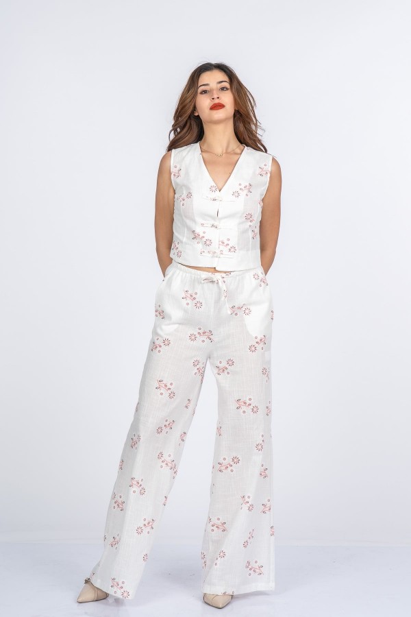 Bella Elegant Çiçek Nakışlı Keten Takım 9146 Bella Elegant Çiçek Nakışlı Keten Takım 9146