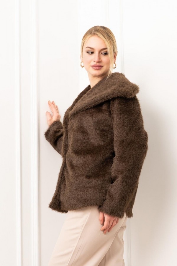Geniş Yaka Peluş Kürk Kısa Kaban 2625 Geniş Yaka Peluş Kürk Kısa Kaban 2625