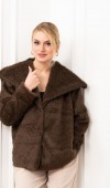 Geniş Yaka Peluş Kürk Kısa Kaban 2625 Geniş Yaka Peluş Kürk Kısa Kaban 2625