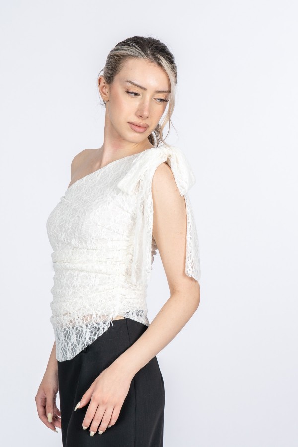 Juliette Modern Tek Omuz Büzgülü Tül Bluz 70084 Juliette Modern Tek Omuz Büzgülü Tül Bluz 70084