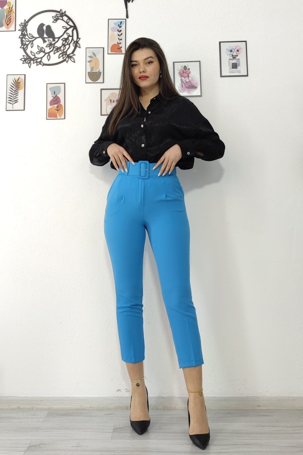 Kemerli ve Cepli Bilek Boy Kumaş Pantolon 3553