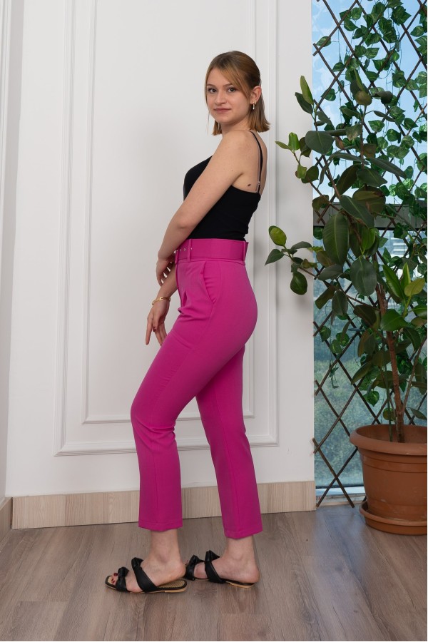 Kemerli ve Cepli Bilek Boy Kumaş Pantolon 3553 Kemerli ve Cepli Bilek Boy Kumaş Pantolon 3553