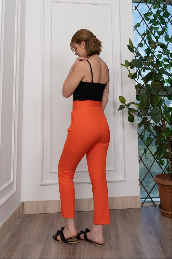 Kemerli ve Cepli Bilek Boy Kumaş Pantolon 3553
