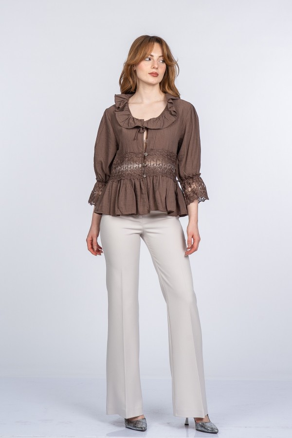 Lace Yaka Fırfır ve Bel Tül Dantel Detaylı Kadın Bluz Gömlek Lace Yaka Fırfır ve Bel Tül Dantel Detaylı Kadın Bluz Gömlek