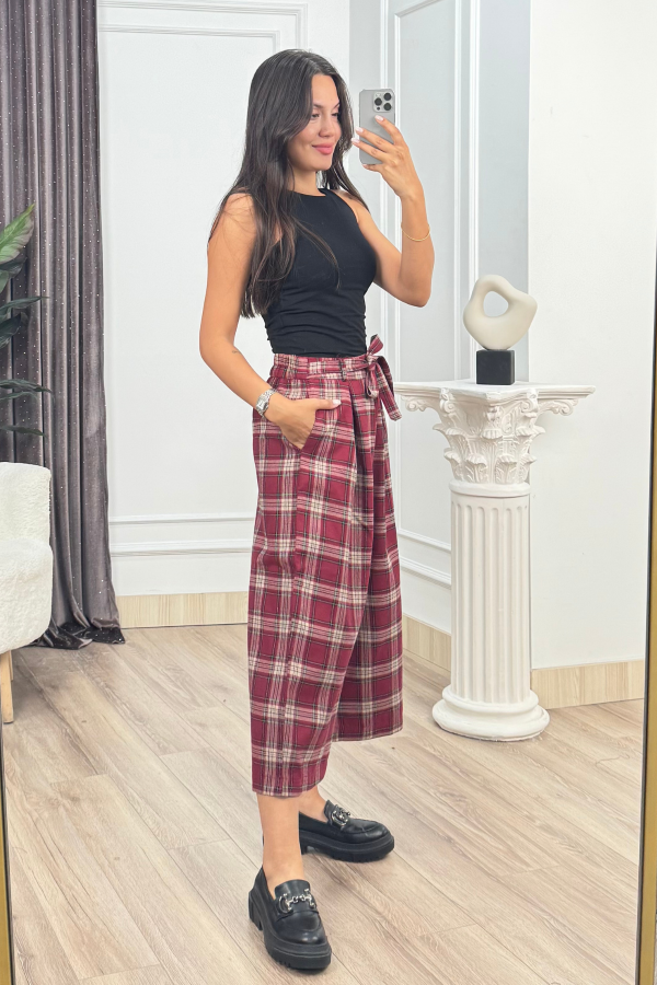 ROVENA – Ekose Desenli Kuşaklı Kısa Pantolon 30435