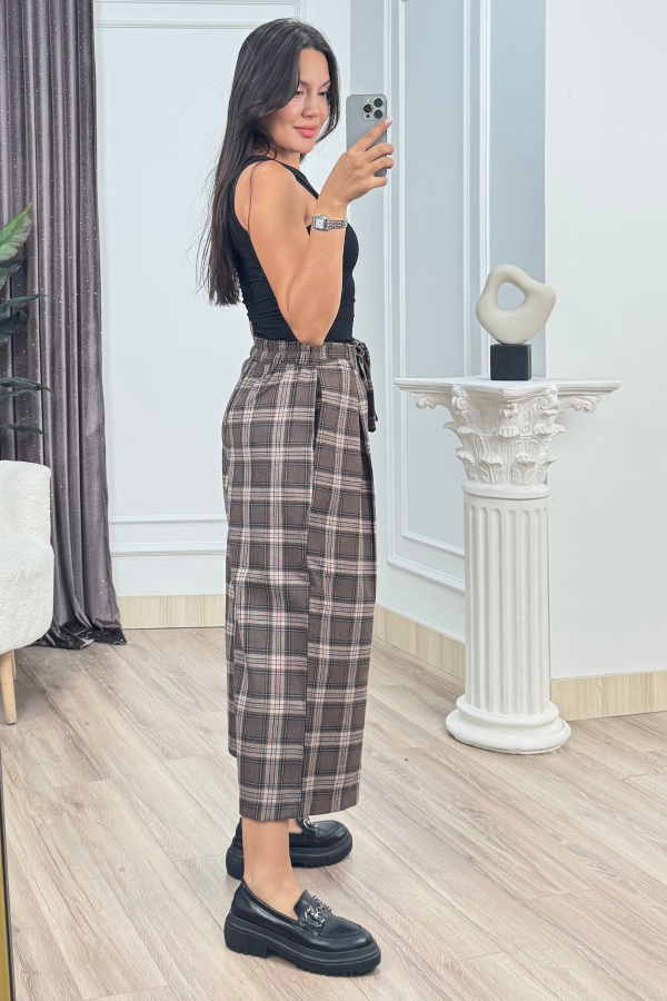 ROVENA – Ekose Desenli Kuşaklı Kısa Pantolon 30435 ROVENA – Ekose Desenli Kuşaklı Kısa Pantolon 30435