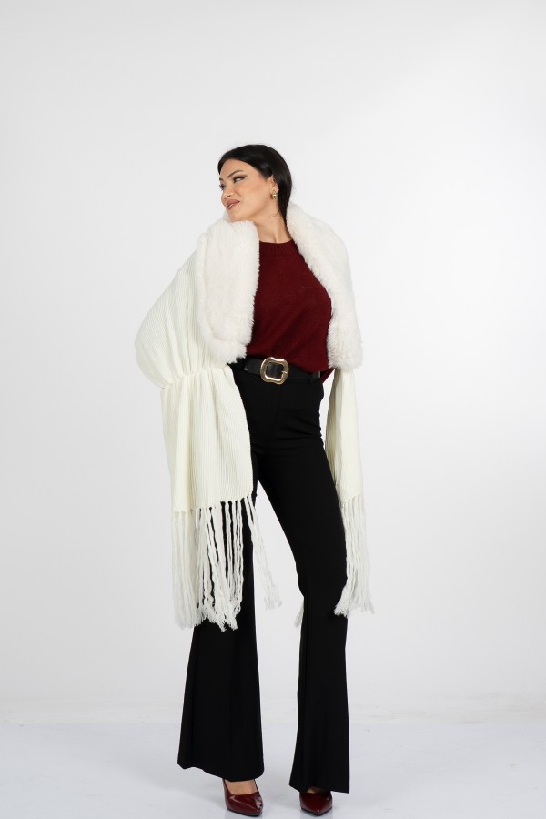 Yaka Kürk Peluş Deataylı Triko Şal 23705 STD Yaka Kürk Peluş Deataylı Triko Şal 23705 STD
